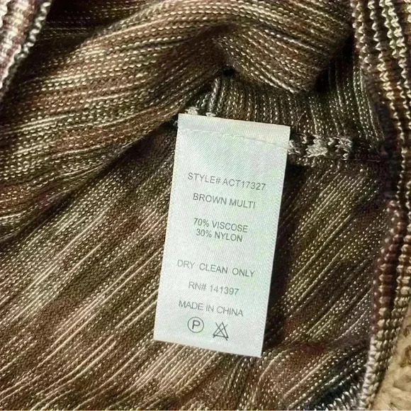 Astr The Label Women XL Shirt NWOT Brown V Neck, Front and Back Crossover Wrap - Picture 9 of 9